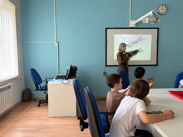 «Физическая модель ветряного генератора света». — Центр развития детского (юношеского) технического творчества г. Грозного